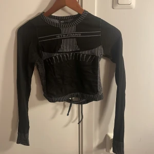 Streetwear tröja😍 - Detta var min favorit tröja förut men är inte min stil längre. Priset kan självklart diskuteras💕