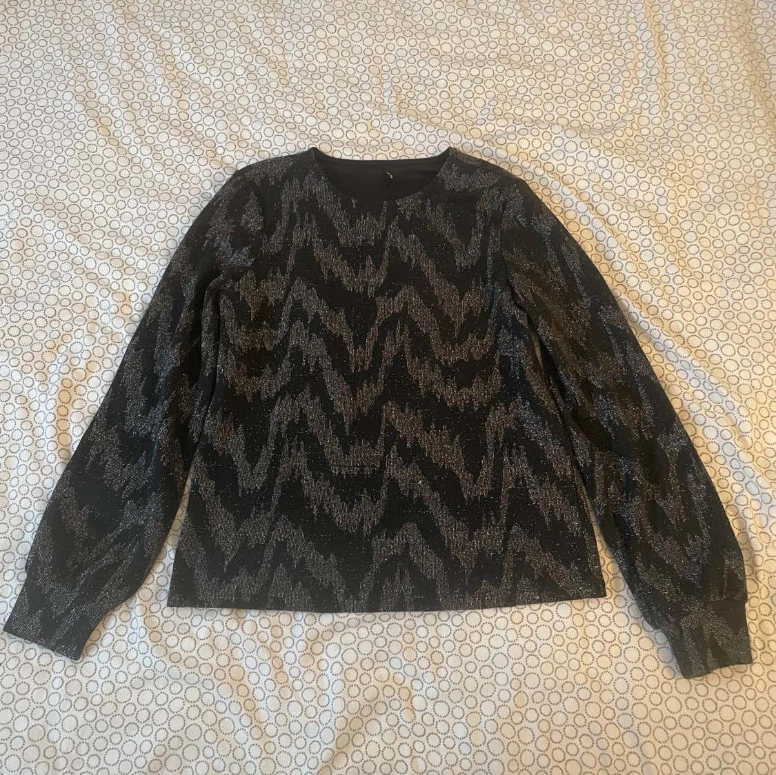 Svart glittrig tröja från ONLY
