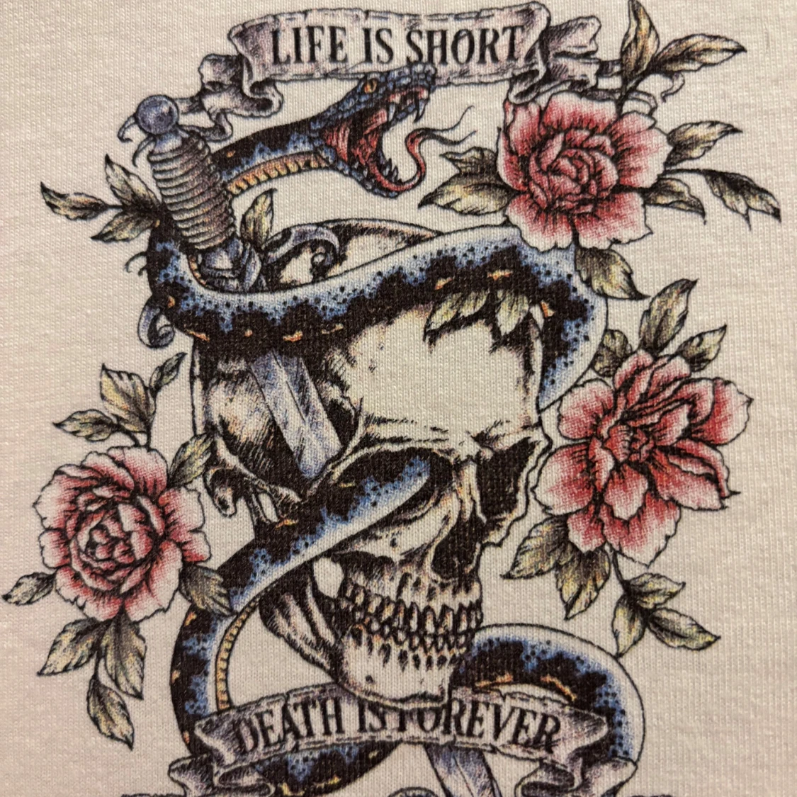 Vit t-shirt från Smog med tryck - 2