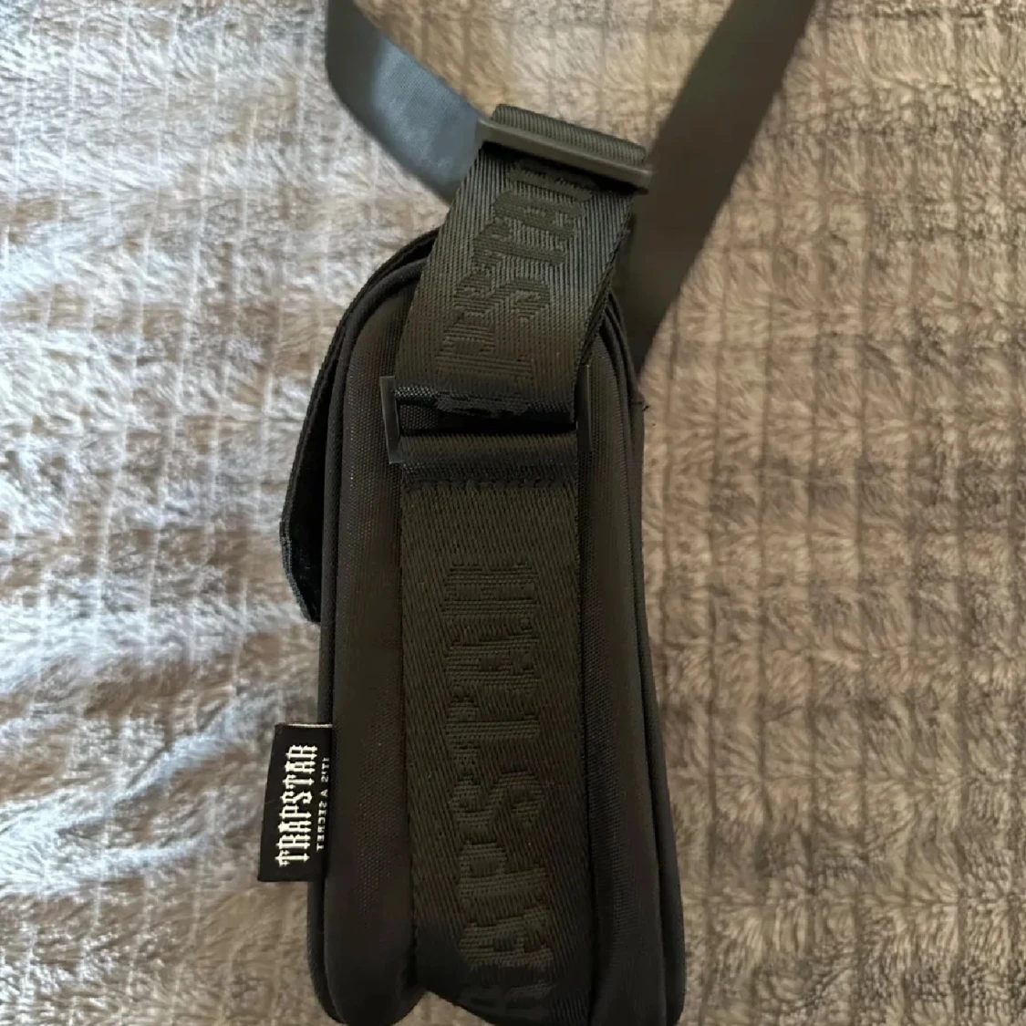 Trapstar väska  - 2
