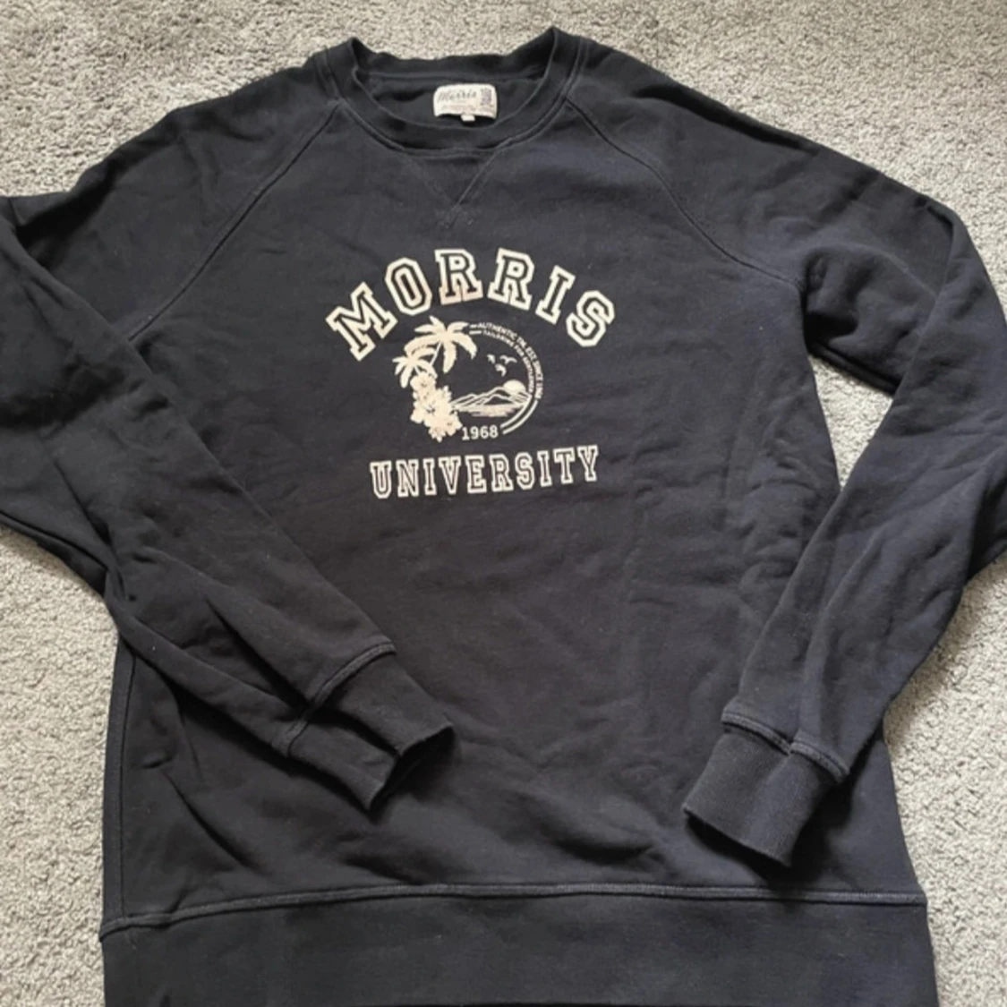 Svart sweatshirt från Morris