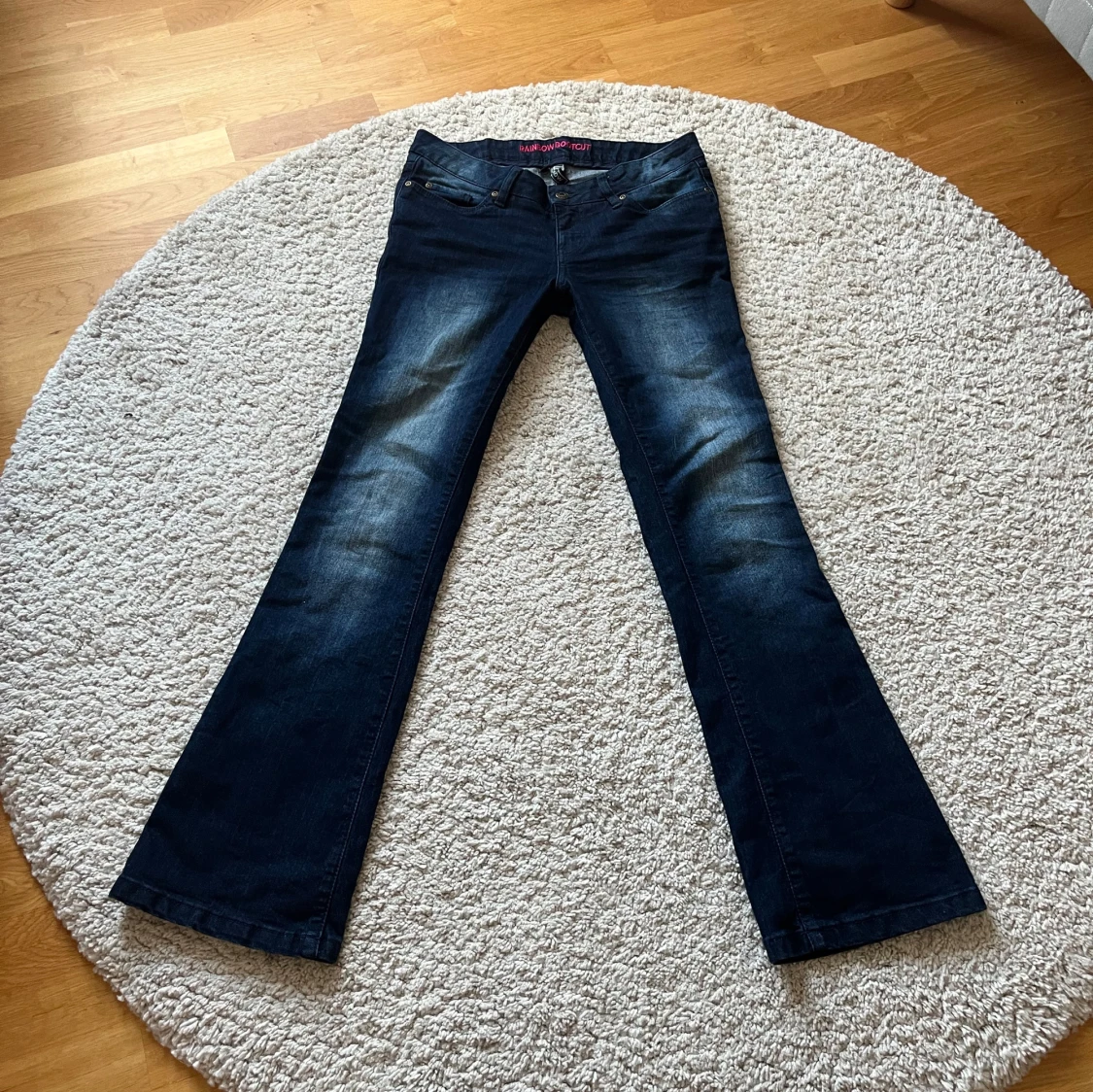 Mörkblå bootcut jeans - 1