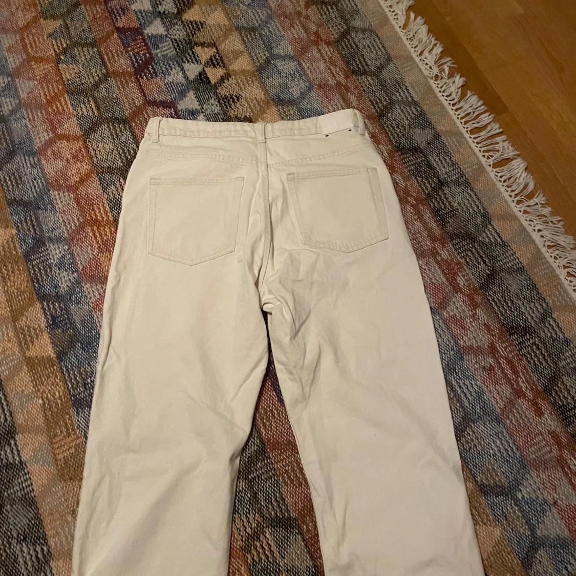 Vita jeansbyxor från Weekday - 1