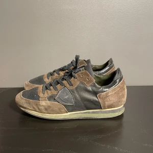 Philippe model skor - Riktigt snygga Philippe model skor i bra skick, storlek 43. Hör av dig vid minsta fundering(37) 