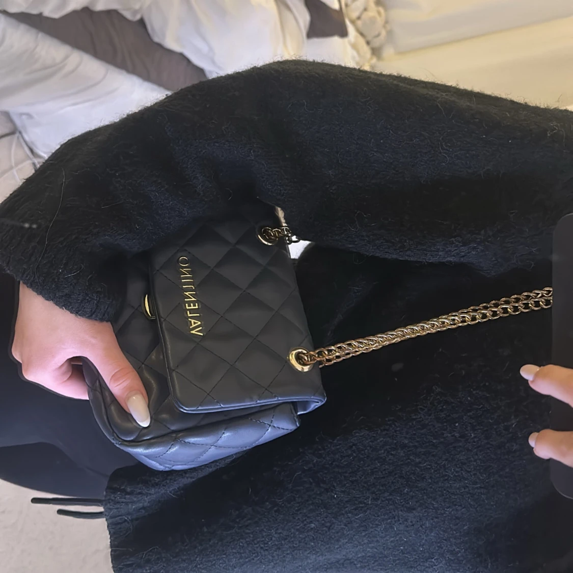 Marinblå quiltad axelväska från Valentino - 2