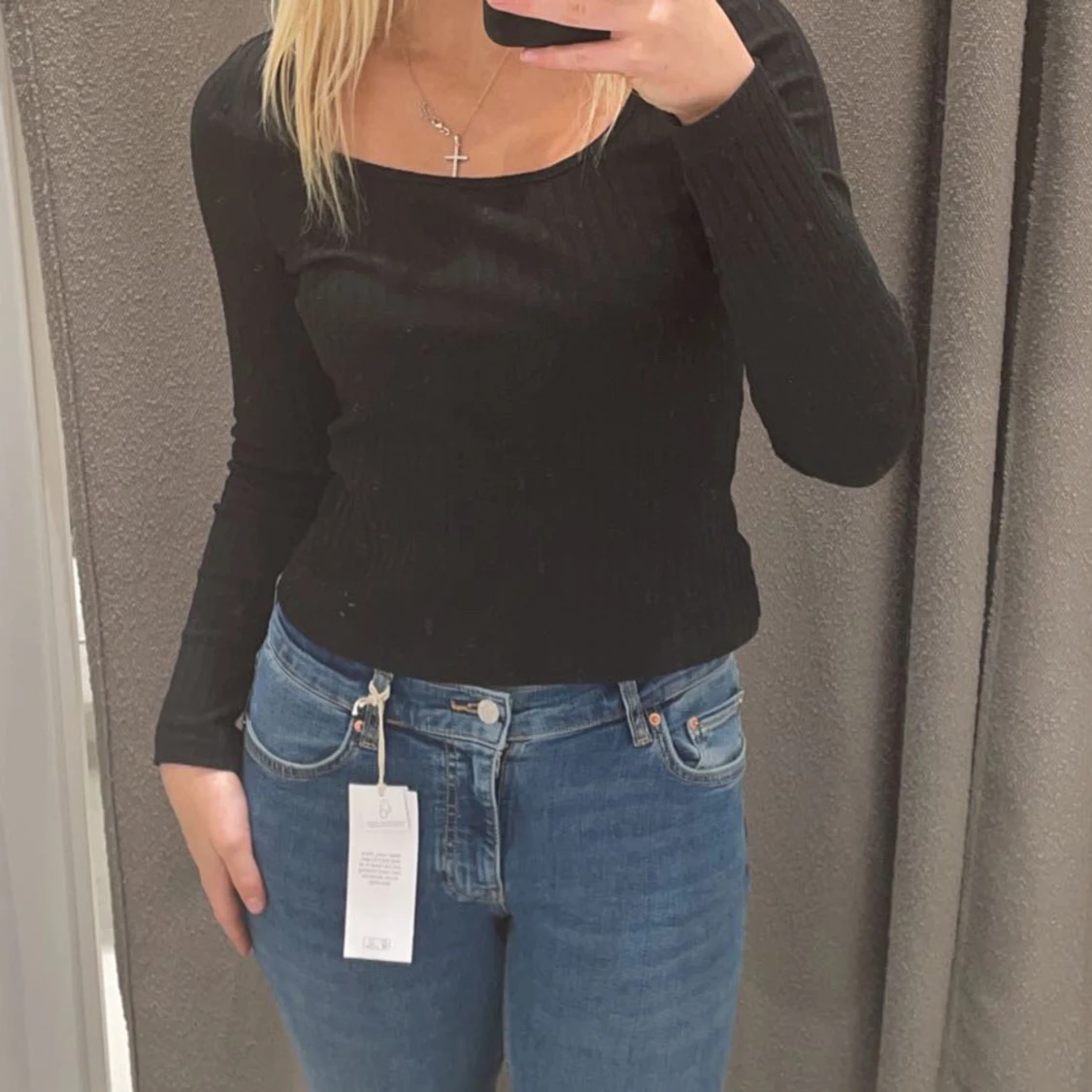 Svart ribbad topp - 1