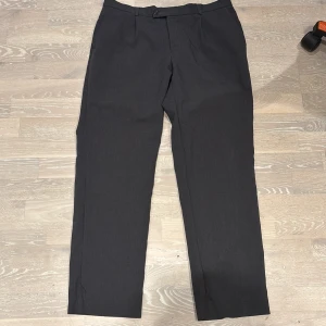 Chino byxor - Gråa, chino byxor, storlek M/L, H&M