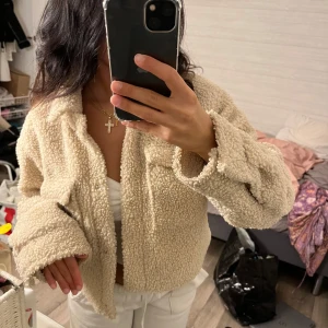 Teddy jacka  - I storlek xs använd 1 gång 