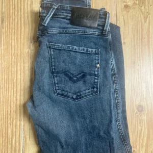 Replay anbass  - W34 L33