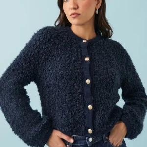 Gina Tricot kofta  - Säljer min super fina kofta från Gina då den inte kommer till så mycket användning. Den är ett måste nu till hösten😍