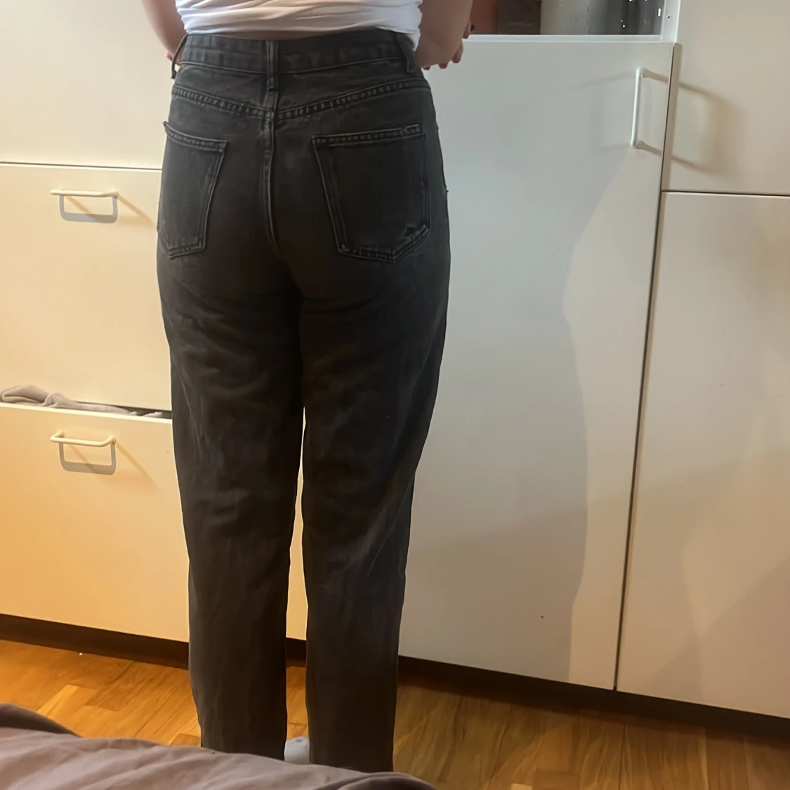 Jeans med drakmönster - 90