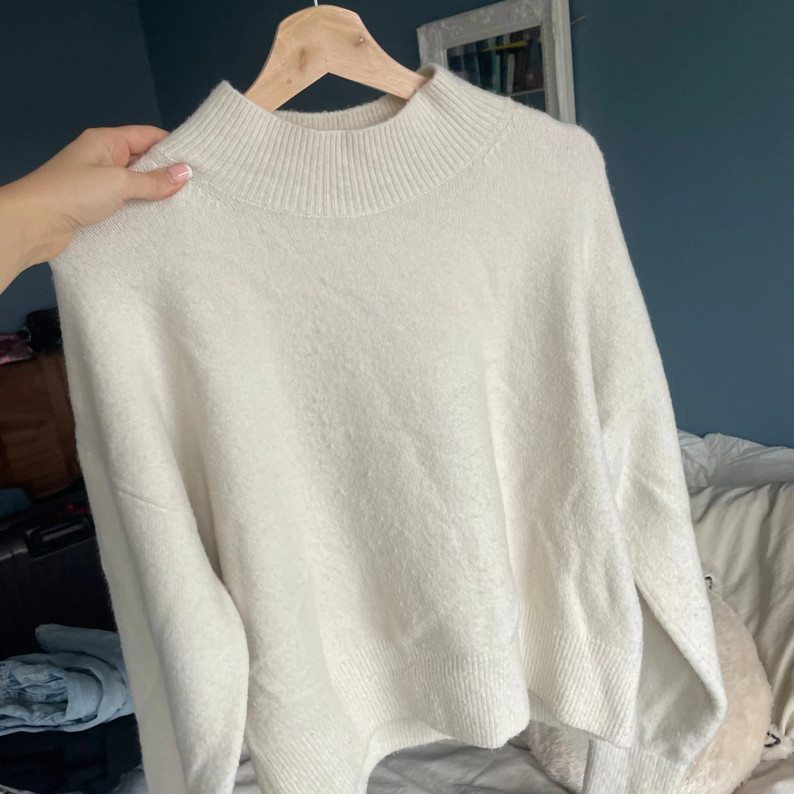 Vit stickad tröja från &otherstories