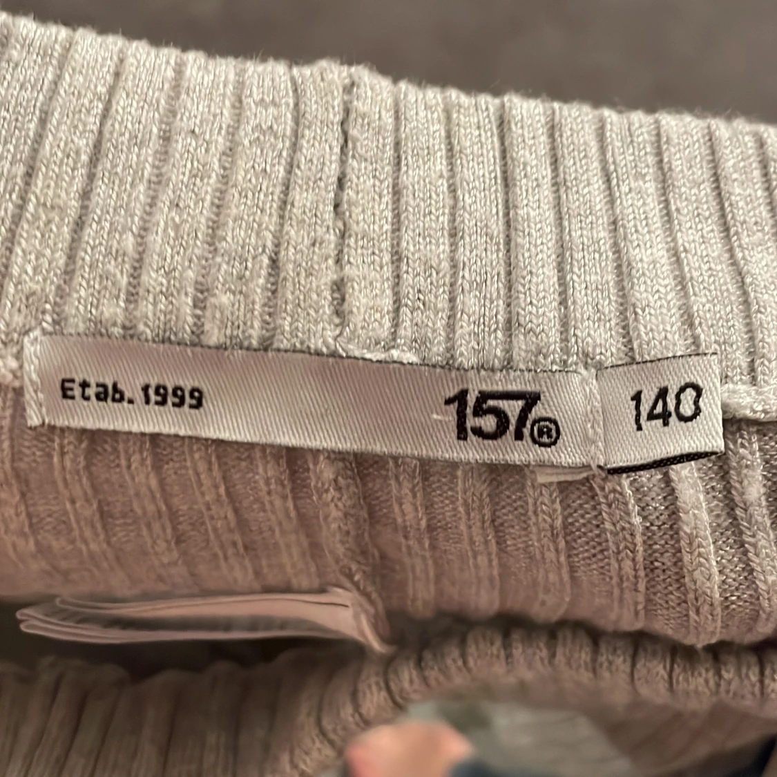 Grå ribbade byxor från lager 157 - 92