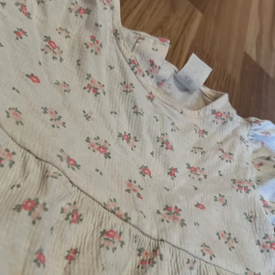 Blommig klänning från H&M - 90