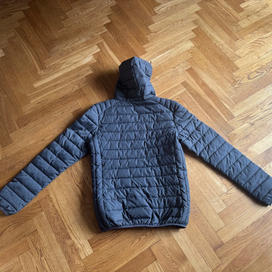 Grå dunjacka från Ellesse - 91