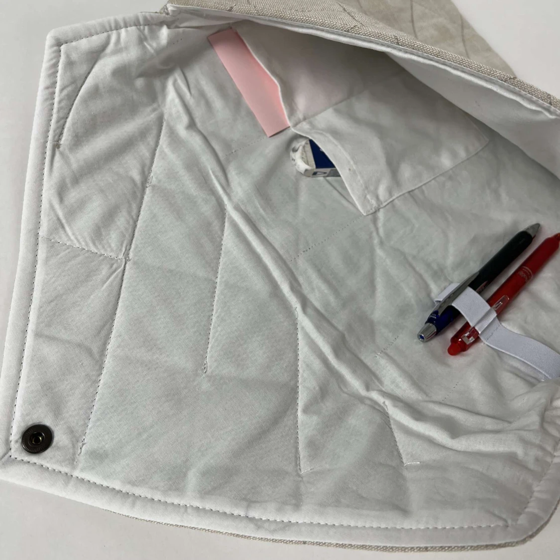 Beige quiltad datorfodral  - 93