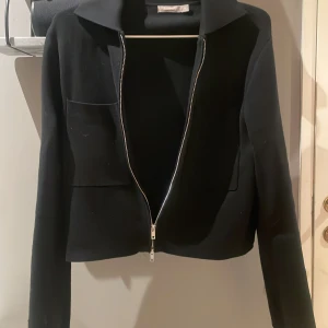 Cardigan Åhléns  - Säljer denna, nyskick . Har två stycket därav säljer jag!💓