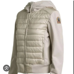 Parajumper - Säljer denna då jag tröttnat. Inga hål eller fläckar. Köptes för 3800 på NK. Äkta