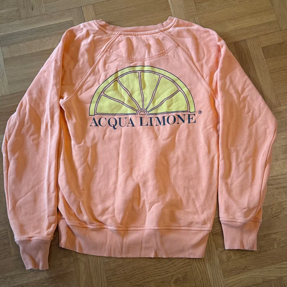 Orange Acqua Limone sweatshirt i storleken Xs. Bra skick.. Hoodies.