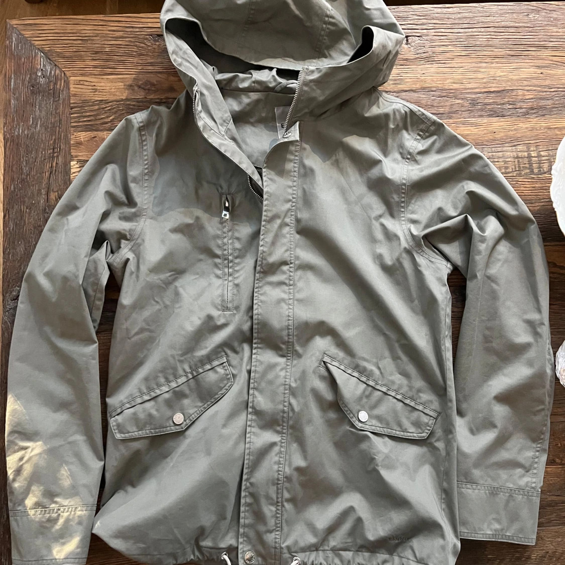 Schysst vind/regnjacka  - 90