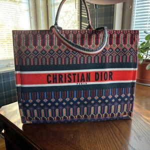 Bookbag CD - Bra skick! Rymlig väska.