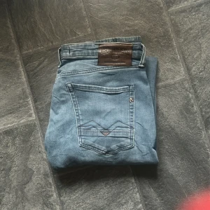 Replay jeans  - Sjukt feta Replay Jeans ! Storlek: 32/34🤠 Fri från defekter ✅Tveka inte att höra av er vid frågor ! 