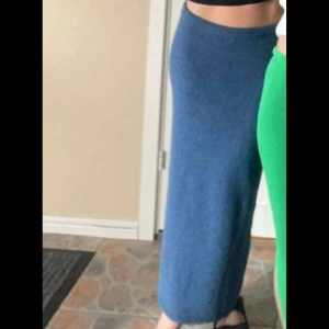 Blå kjol Sanna Jörnvik X Nakd  - Matchande kjol till toppen jag också säljer, slutsåld går att diskutera pris vid av både toppen och kjolen