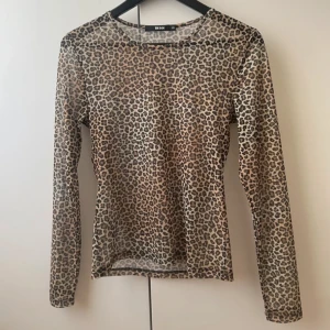 Leopard print mesh tröja - Är i bra skick💕