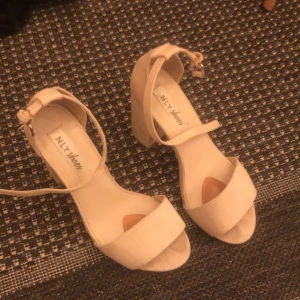 Klackskor - Beiga klackskor