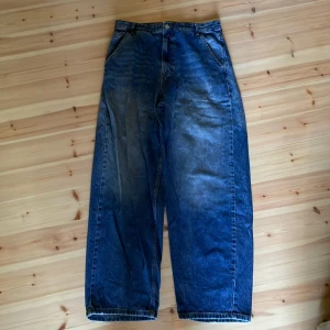 Blue Bershka skater jeans - Blue baggy bershka jeans