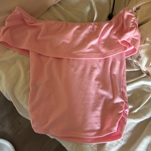 Rosa tröja utan axelband - Från shein och aldrig använd