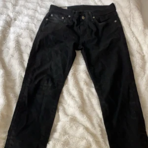 Levis 512 svarta - Ett par svarta Levis 512or i nyskick storlek 29/32