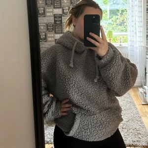 Oversize hoddie  - Knappt använd, i bra skick