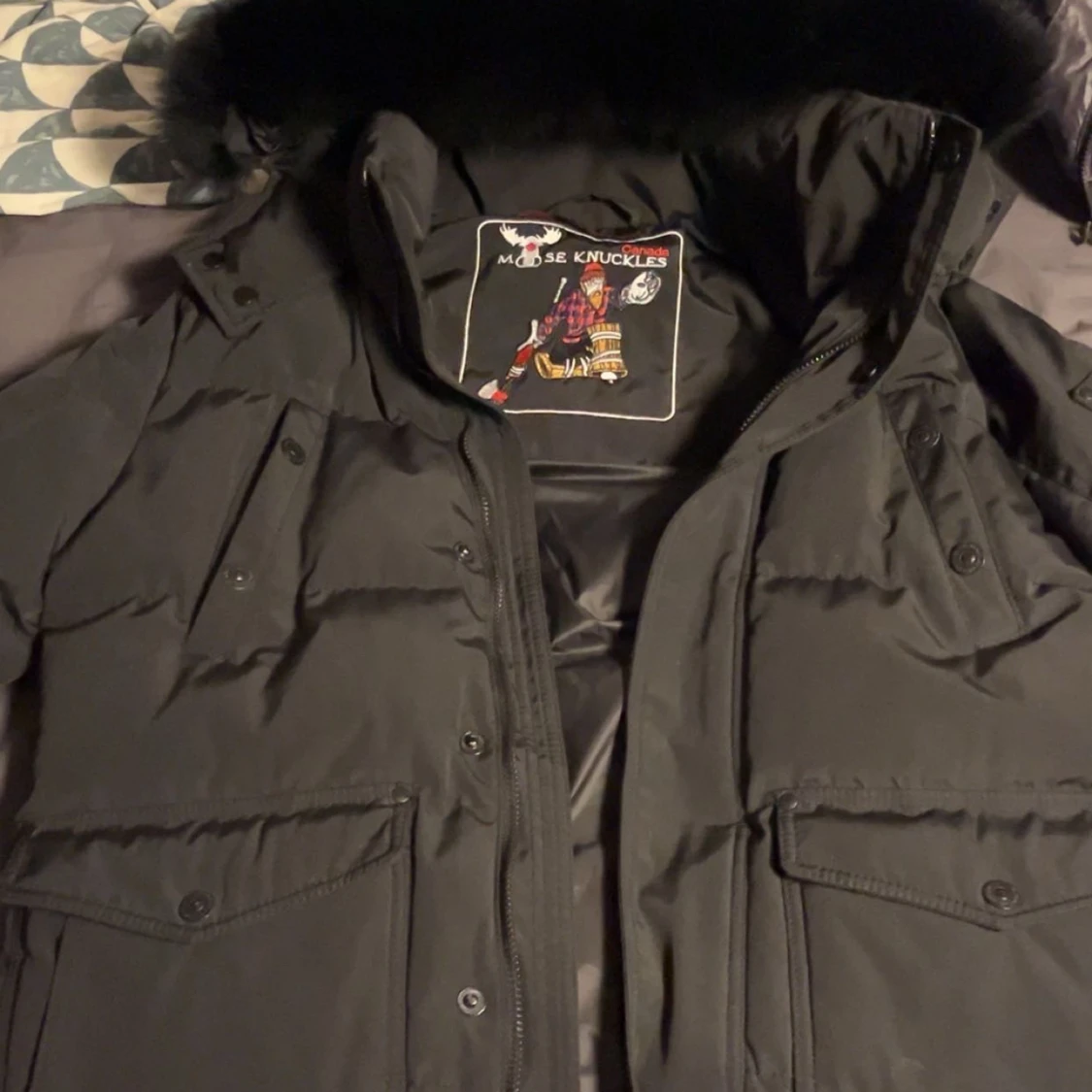 Svart Moose Knuckles jacka - 1