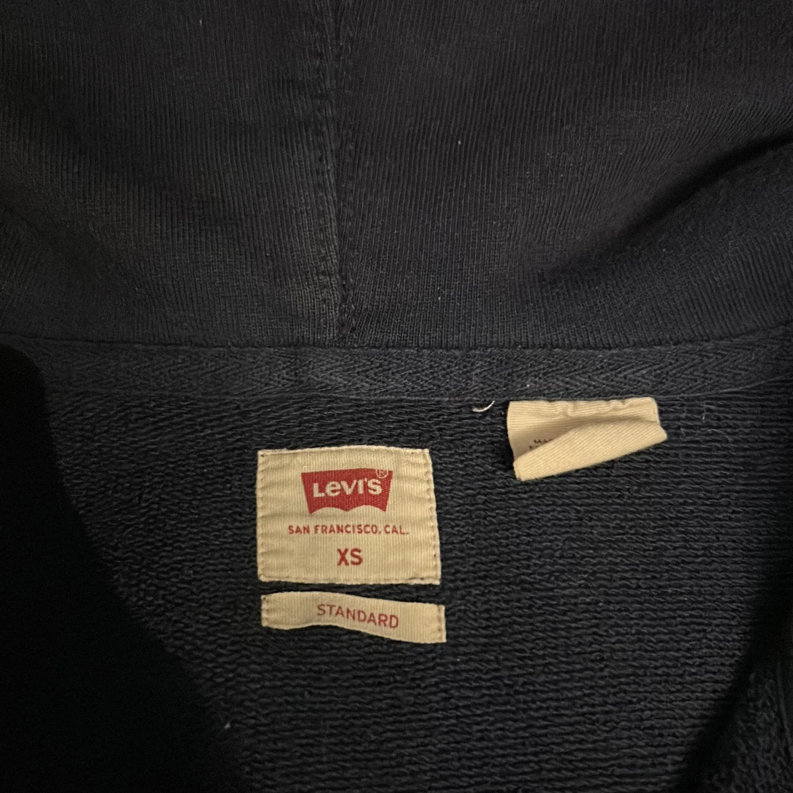 Mörkblå hoodie från Levi's - 2