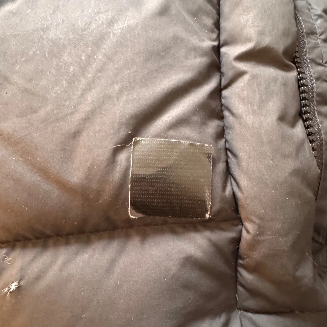 Svart dunjacka från Peak Performance - 3