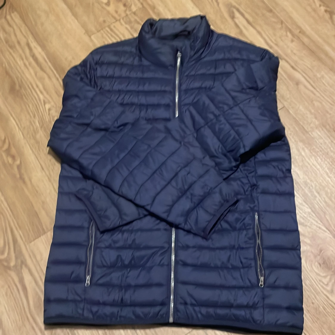 Mörkblå pufferjacka - 1