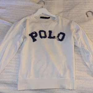Collage tröja Ralph Lauren - Mysig collagetröja från Ralph Lauren.