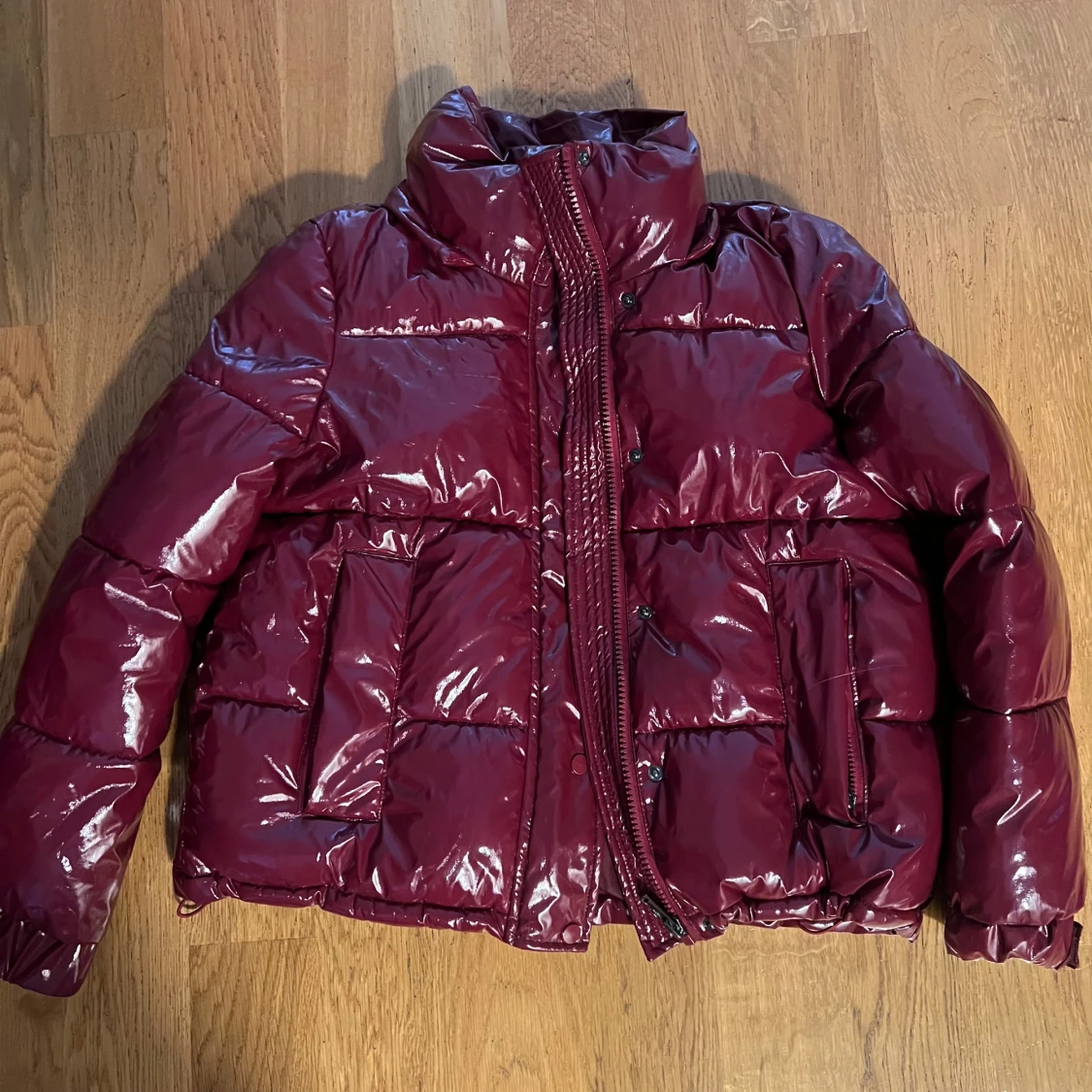 Röd vinterjacka - 92