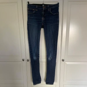 Nudie jeans  - Säljer ett par stiliga Nudie jeans, slimfit och storlek w29, priset är inte satt!  Kom pm vid fler frågor 🍀