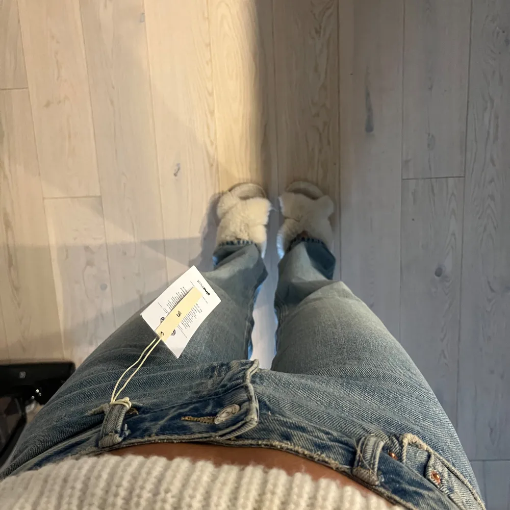 Helt nya low straight jeans från Gina tricot. Nypris 499. Jeans & Byxor.