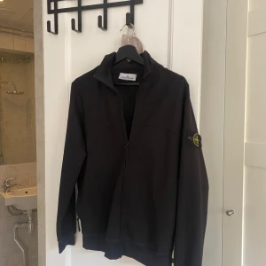 Stone island jacka - Nyskick använd ett fåtal gånger Nypris 5500:-