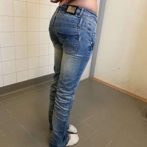 Så snygga jeans som tyvärr var för små