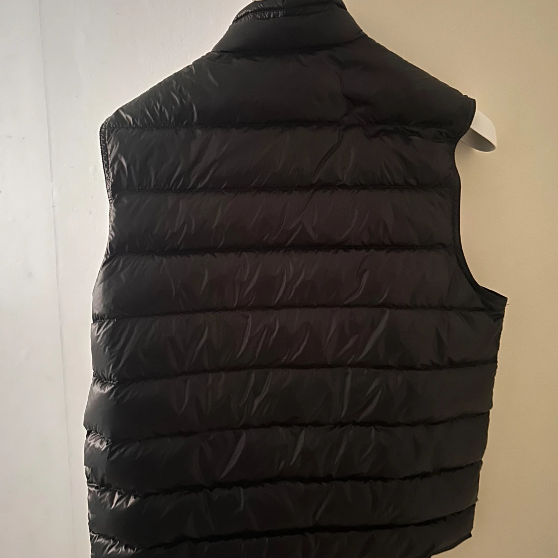 Moncler väst  - 90