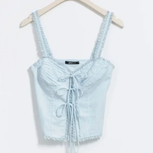 Ljusblått linne - Supergulligt linne från Gina, med prislapp på! Helt oanvänd🧚🏻‍♀️ 