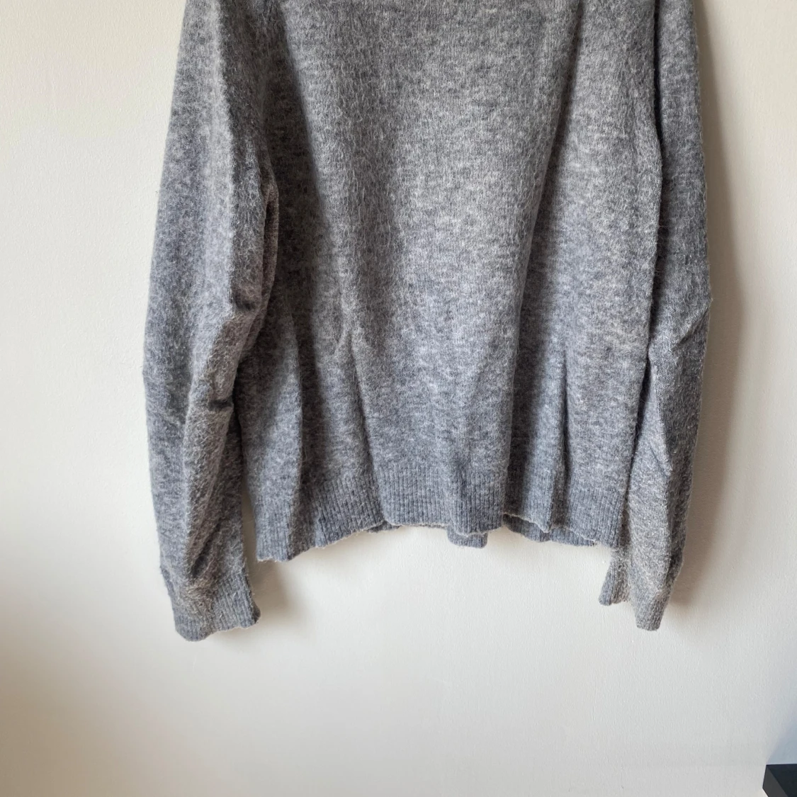 Grå stickad tröja från Zara - 90