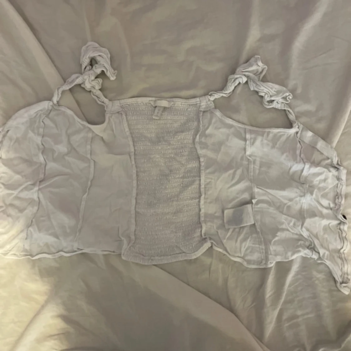 Vitt linne med knappar - 90