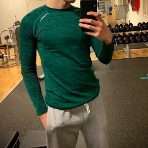 Träningströja ICIW - Träningströja från ICANIWILL i bra skick  Nypris 500-600kr