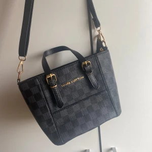 Svart väska - Använt ett par gånger