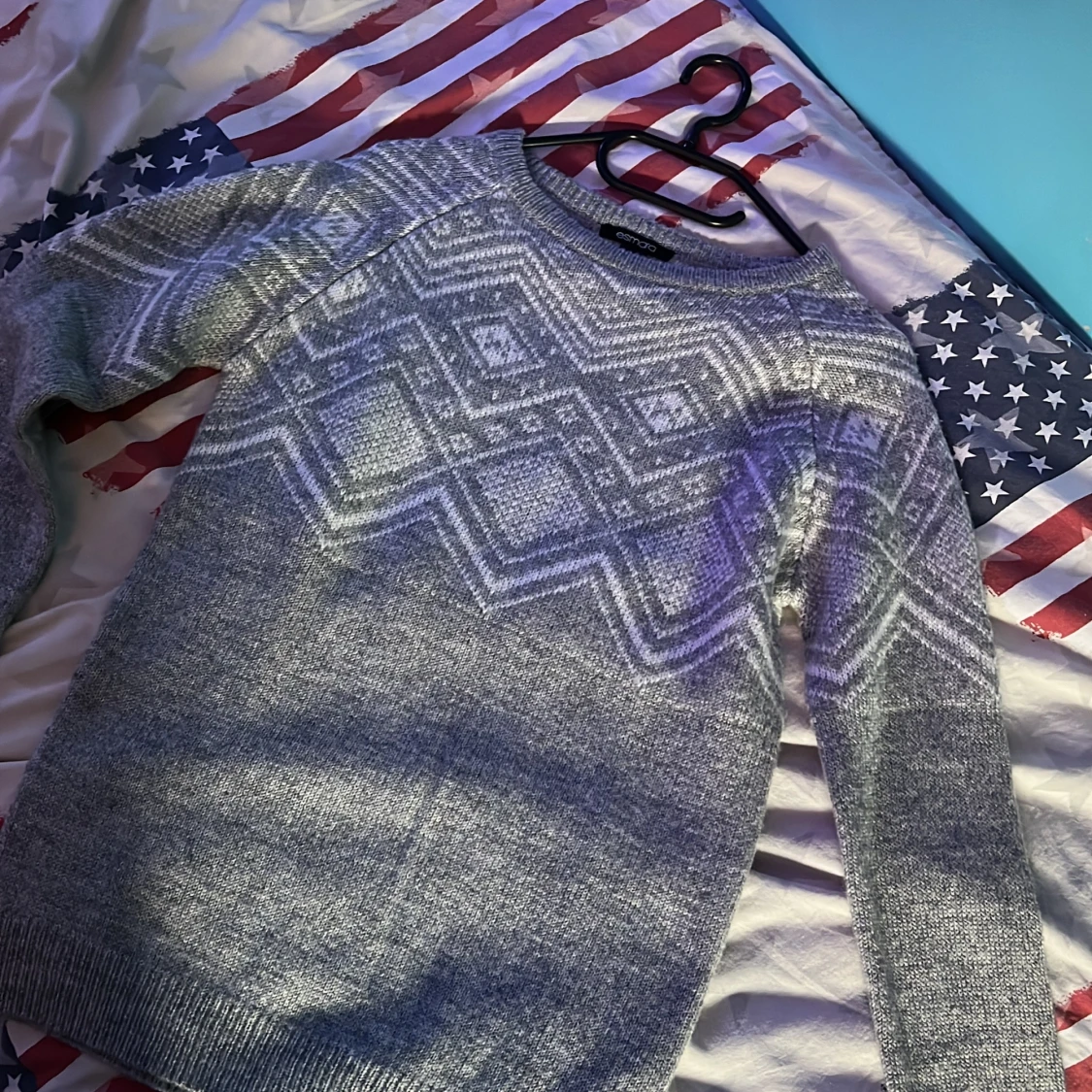 Grå stickad tröja från Esmara - 90